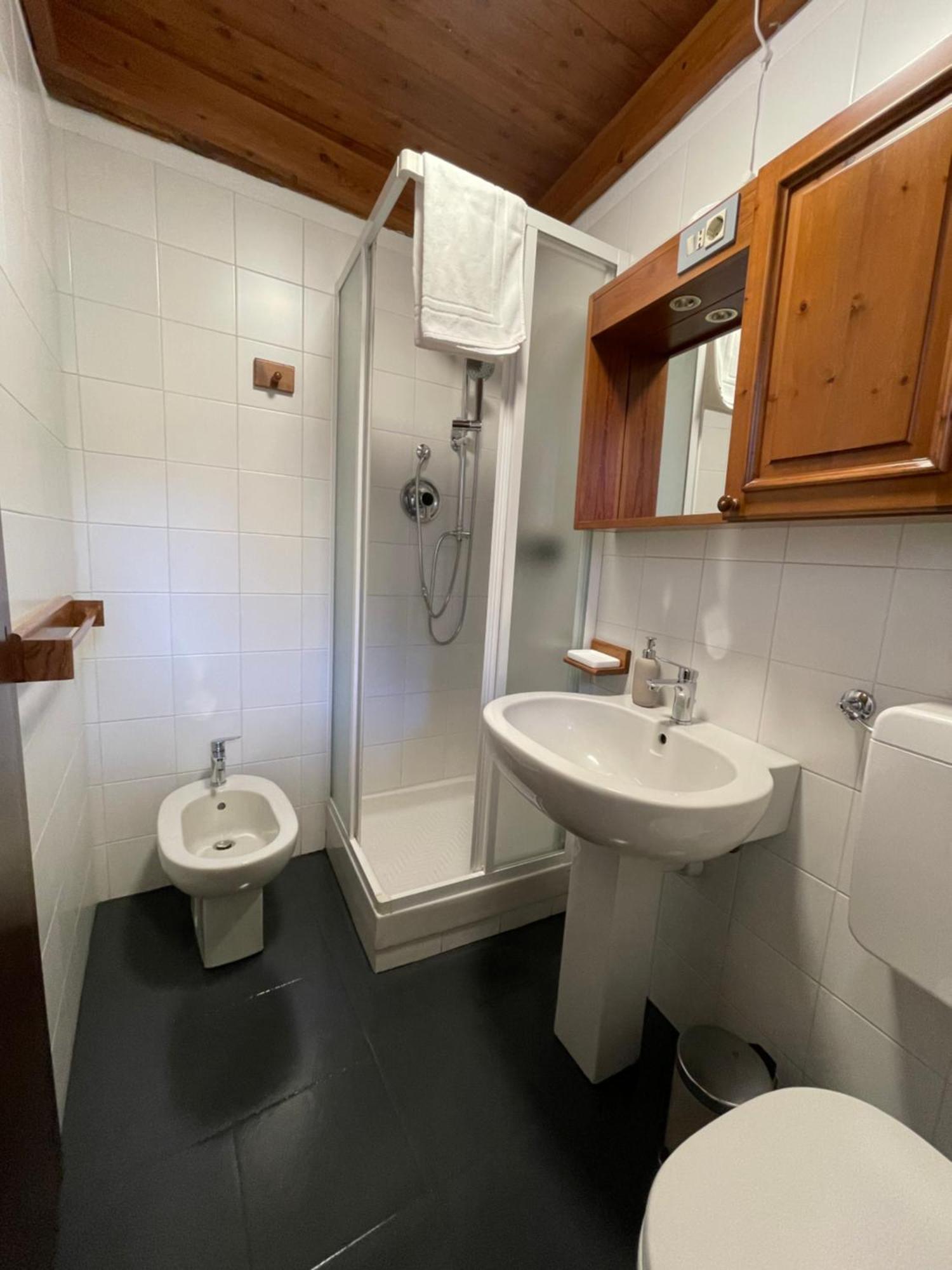 Chalet Bellevue Bardonecchia Kamer foto