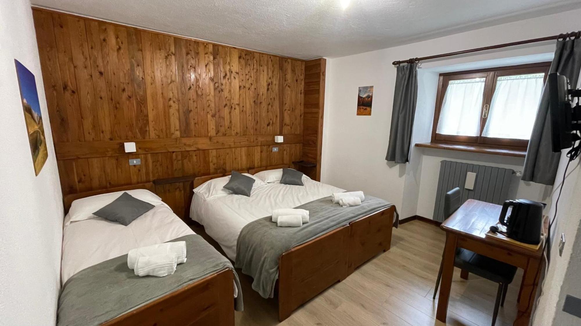 Chalet Bellevue Bardonecchia Kamer foto